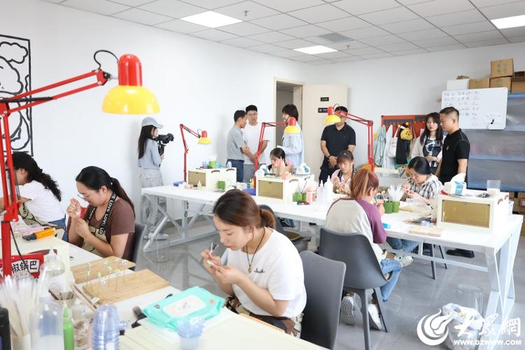 跨境电商新引擎 天衢新区产业园助企出海闯新路