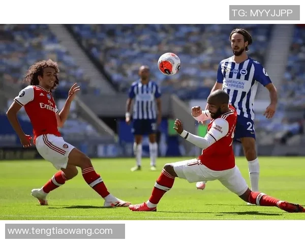 布里斯班狮队与中央海岸水手的精彩对决全景回顾与分析