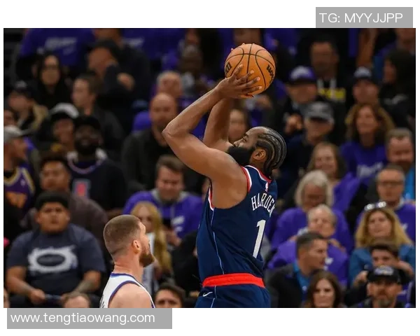 快船10战9负太惨!哈登轰31+8+5提早一节屈服:脸色铁青太无法 快船10战9负太惨!哈登轰31+8+5提早一节屈服:脸色铁青太无法